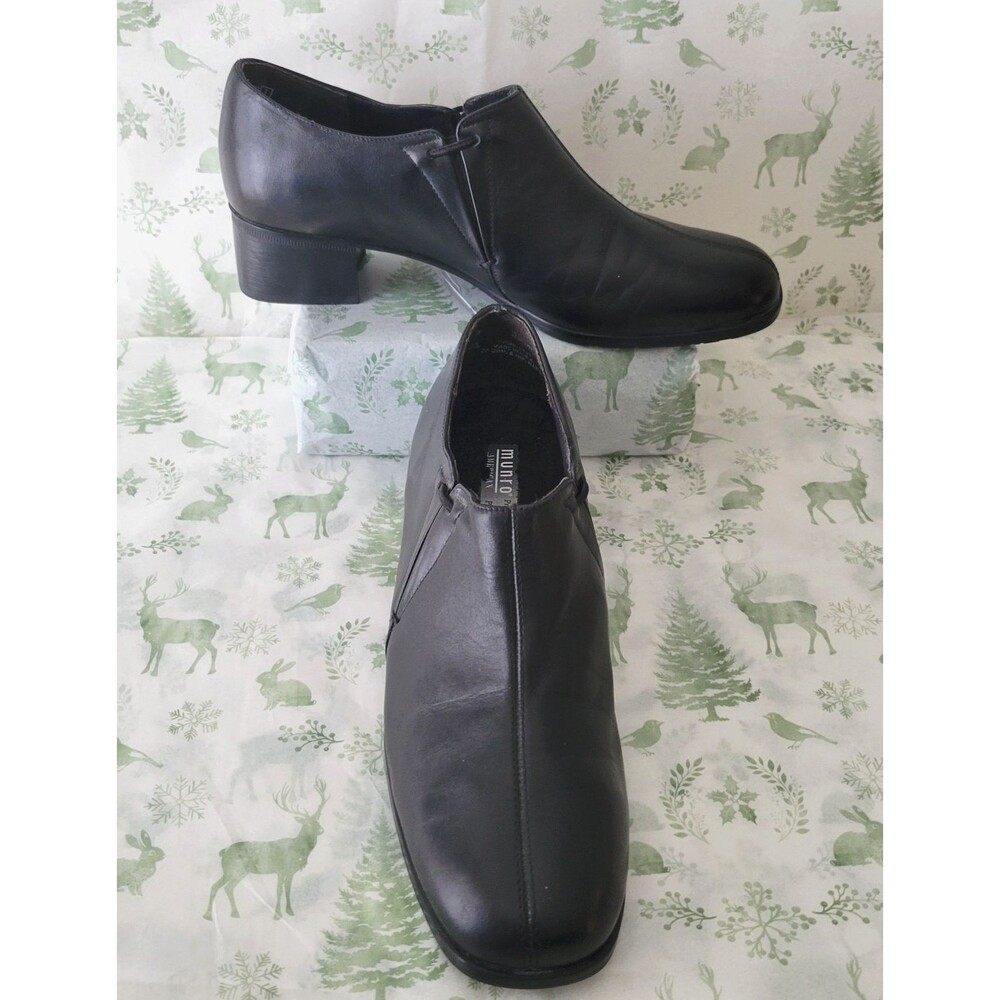 Munro American Black Leather Slip On Shootie Ankle Pumps Womens 7 Block Heel